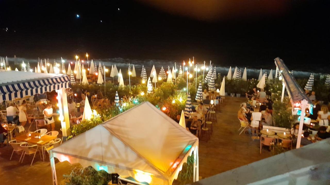 Nice Beau 2 Pieces Atypique-Original 200 M Mer, Promenade Des Anglais, Negresco Kültér fotó